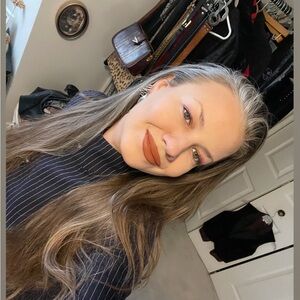 Meet your Posher, Andria